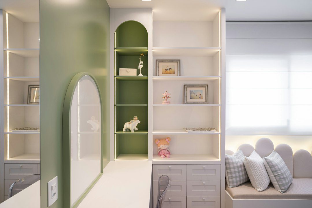 Modern child bedroom with an organised study area