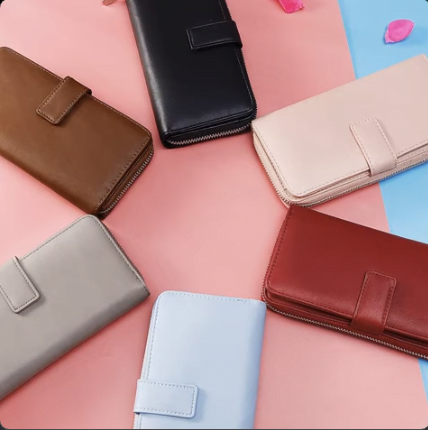Which color wallet you are using ??